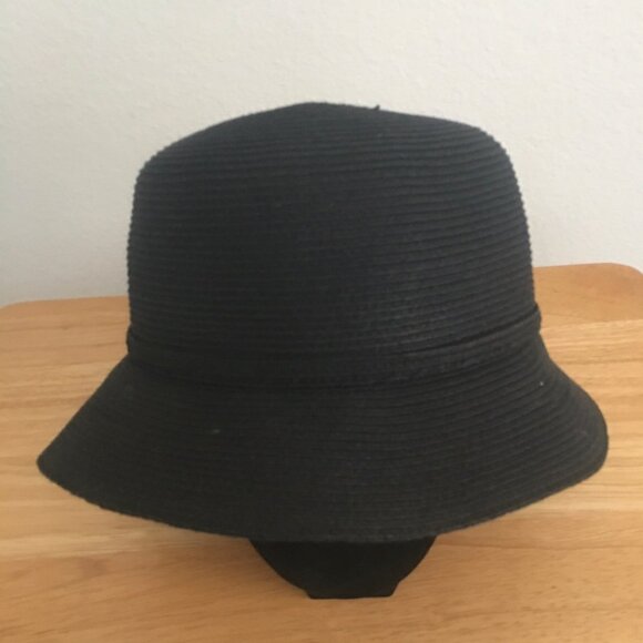 Accessories - Foldable Stylish Black Hat with Band Details.